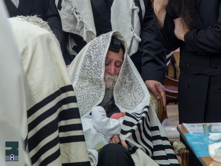 זרע אברהם: רירנדע ברית פארגעקומען ביי האד' מערלוי צו בן הבכור פון 60 יעריגער גר צדק