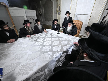 כה תאמר לבית יעקב: האד' מצאנז אדרעסירט גרויסארטיגער כינוס חיזוק פאר נשות חסידי צאנז אין אמעריקא