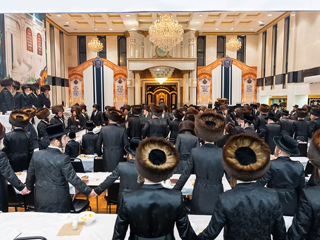 מסיבת שבע ברכות צוגעשטעלט דורך קהל תפארת אליעזר לרגל השמחה במעונו פון אבד"ק ור"מ תפארת אליעזר שליט"א