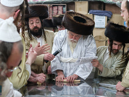 וְחַגֹּתֶם אֹתוֹ חַג לַה' • יום טוב פסח בחצר הקודש תולדות אברהם יצחק
