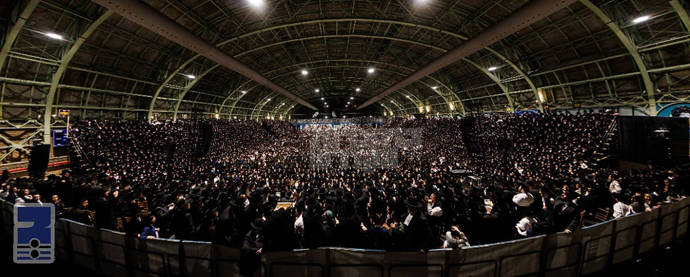 רבבות חסידי סאטמאר פייערן הצלת הרה"ק מסאטמאר זי"ע ביי ריזן כינוס הודאה אין גיגאנטישן קראונהייטס ארמארי