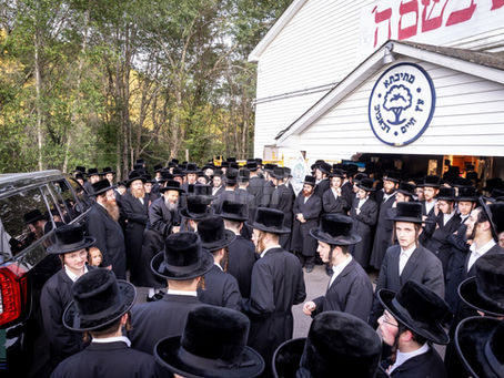 האד' מבאבוב־45 אנגעקומען אין מתיבתא קעמפּ צום זומער; סעודת הילולא רבתי פון הרה"ק בעל קדושת ציון מבאבוב זי״ע