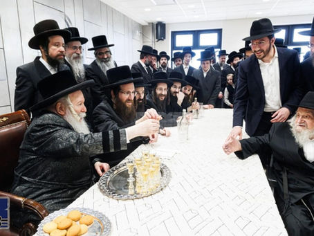 בשיבה טובה ובכתר שם טוב: הרה"ח ר' הערשל מעלצער ע"ה זקן חסידי באבוב נפטר געווארן אין עלטער פון 104 יאר