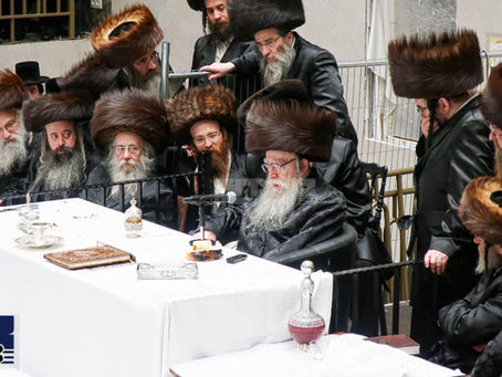 סעודת הילולא פון הרה"ק בעל דברי חיים זי"ע בצל האד' מפשעווארסק | בילדער גאלעריע