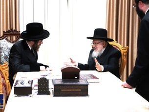 מרוגש'דיגע באזוך פון הגאון ר' מרדכי יוסף קארנאווסקי משגיח ישיבה געיטסהעד ביי תלמידו האד' מסאדיגורא