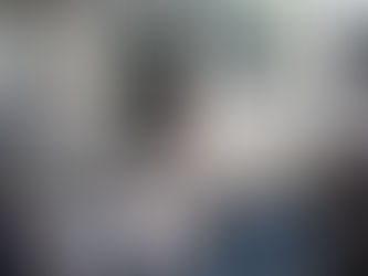 מאסן חסידים מיטגעהאלטן שבת חנוכה בחצה"ק אמשינוב; מעמד הדלקת נרות מוצש"ק ברוב עם אין ביהמ"ד