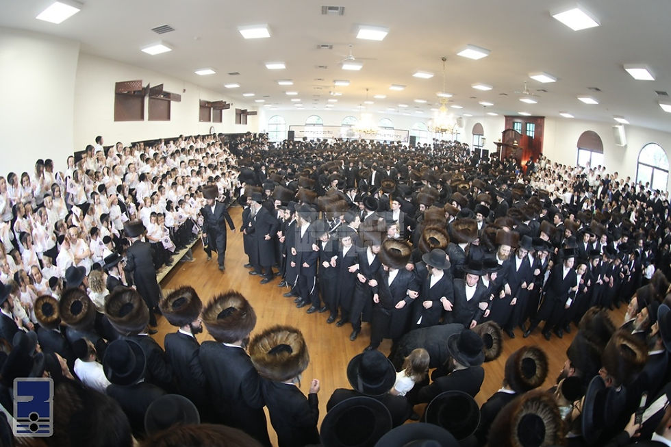 פרייליכער הכנסת ספר תורה אין קרית ויואל משה מאנטיסעלא לע"נ הגה"צ רבי ארי' לייבוש טייטלבוים זצ"ל דומ"ץ הקריה