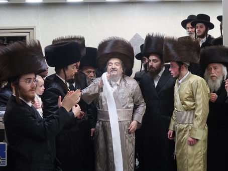 ווידיאו • שמחת החתונה במעונו פונעם פאר הדור הגה"צ רבי יעקב מאיר שעכטער שליט"א