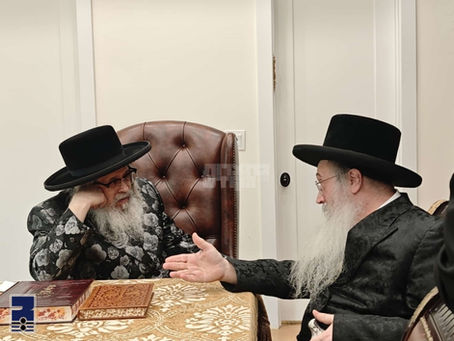 הגה"צ רבי פנחס לייבוש פאדווא גאב"ד שומרי עדת אנטווערפען באזוכט בבתי האדמור"ים אין ניו יארק