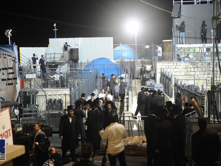 דראמא אין מירון: קריזיס איבער אינשורענס האלט אפ הכנות פאר ל״ג בעומר