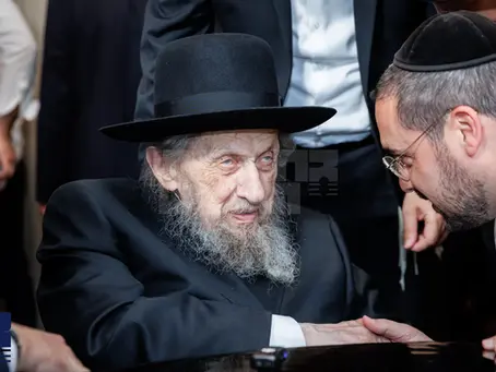 בשורה טובה: ראש הישיבה הגאון רבי דוב לאנדא אהיימגעקומען פון שפיטאל נאך סוקסעספולע אפעראציע