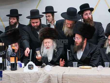 האד' מאמשינוב באשיינט שמחת הנישואין פון ערשטע אייניקל ביי אחיו צעיר הרה"צ רבי משה מיליקובסקי שליט"א