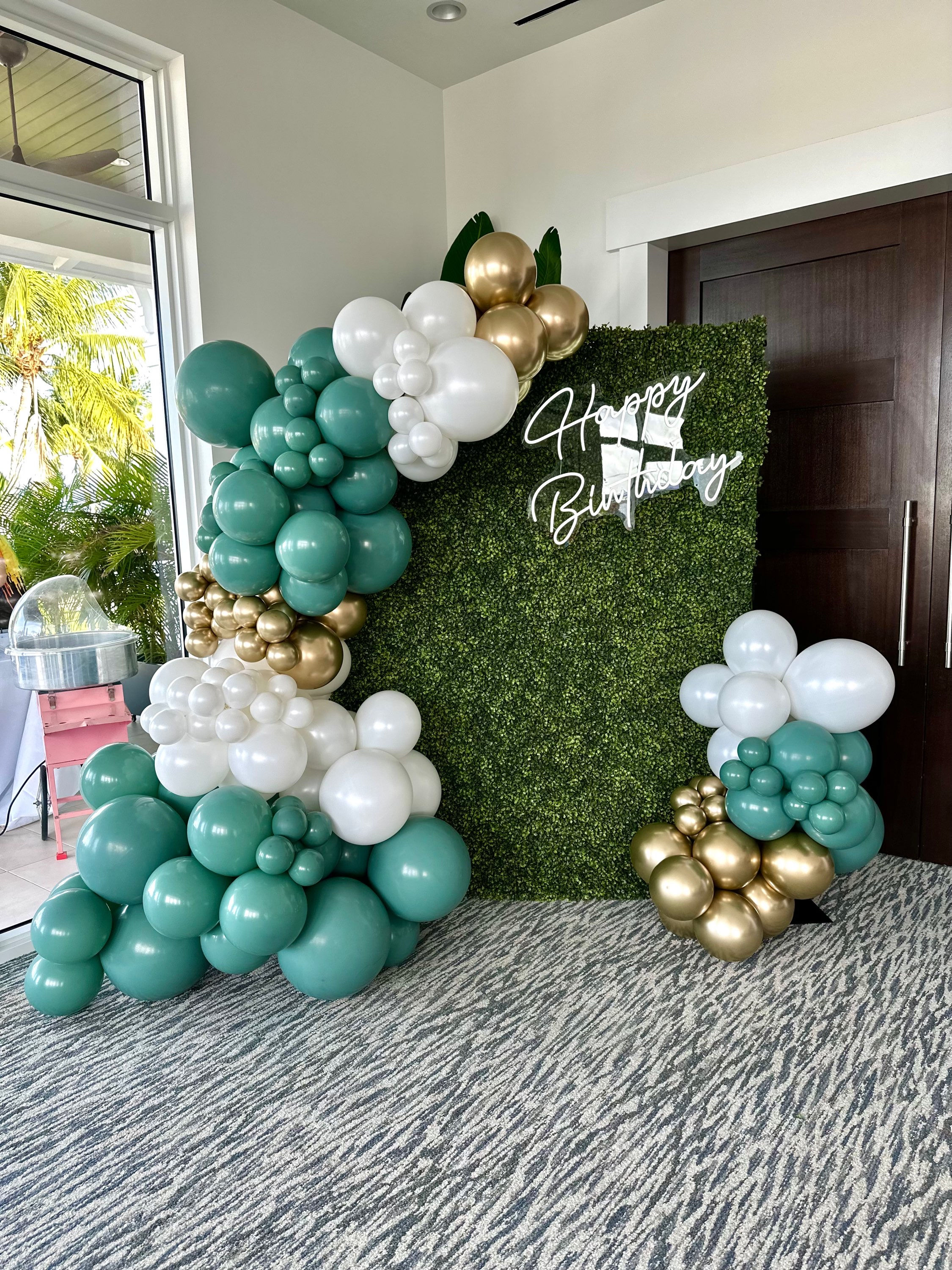 Green & gold half arch