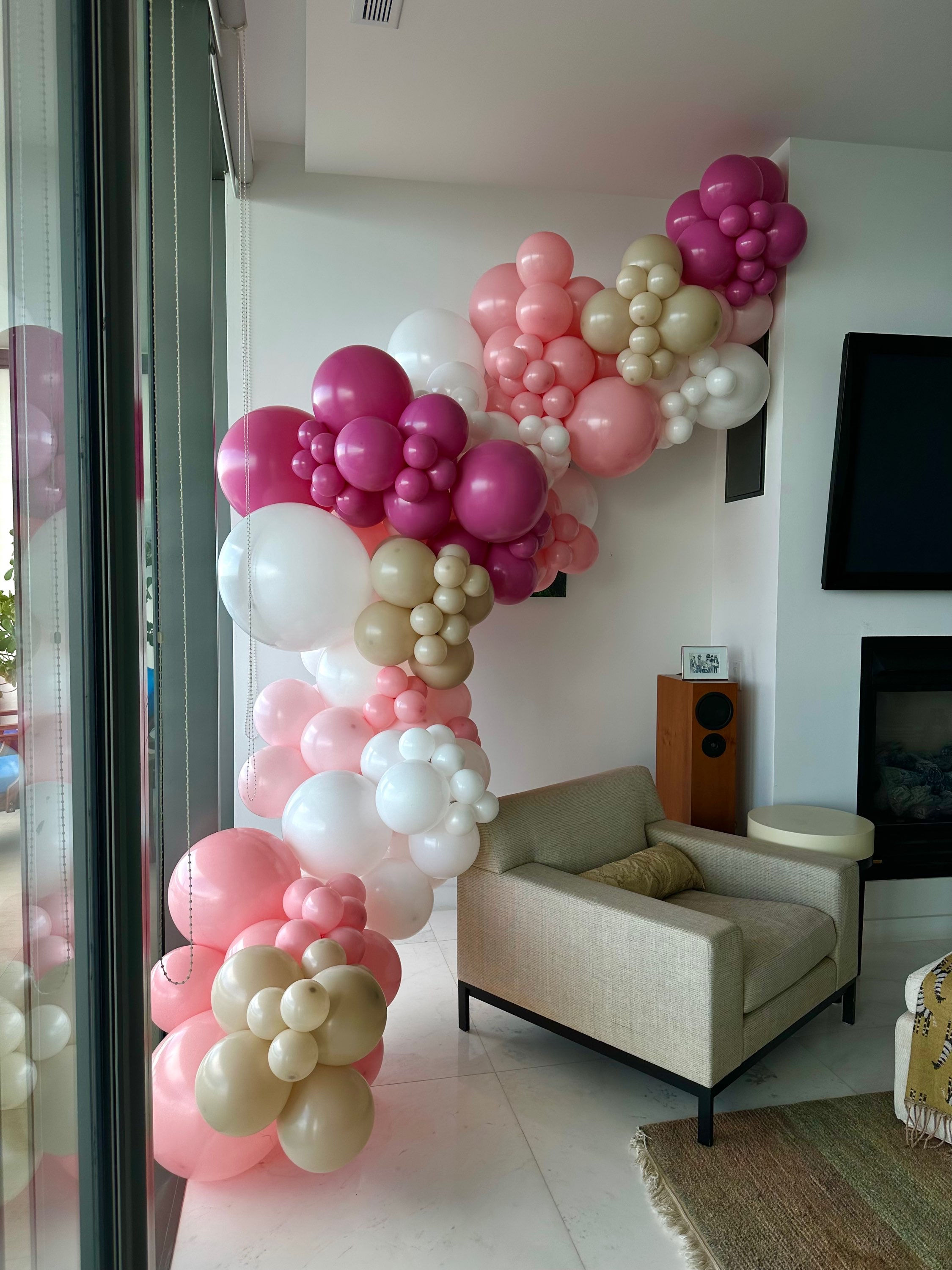 Pink, beige & white garland