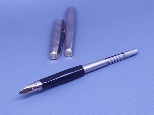 PARKER 75 Sterling Silver Cisele Fountain Pen, 14K 