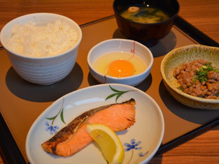 朝食にはタンパク質をしっかり摂りましょう!