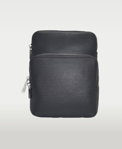 Wallet shoulder bag／ミニポーチ付／ブラック Mini shoulder bag with card holder Woman, Black | TWINSET Milano