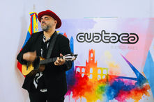 Cuatrista venezolano Jorge Glem: Visitante ilustre en Buenos Aires