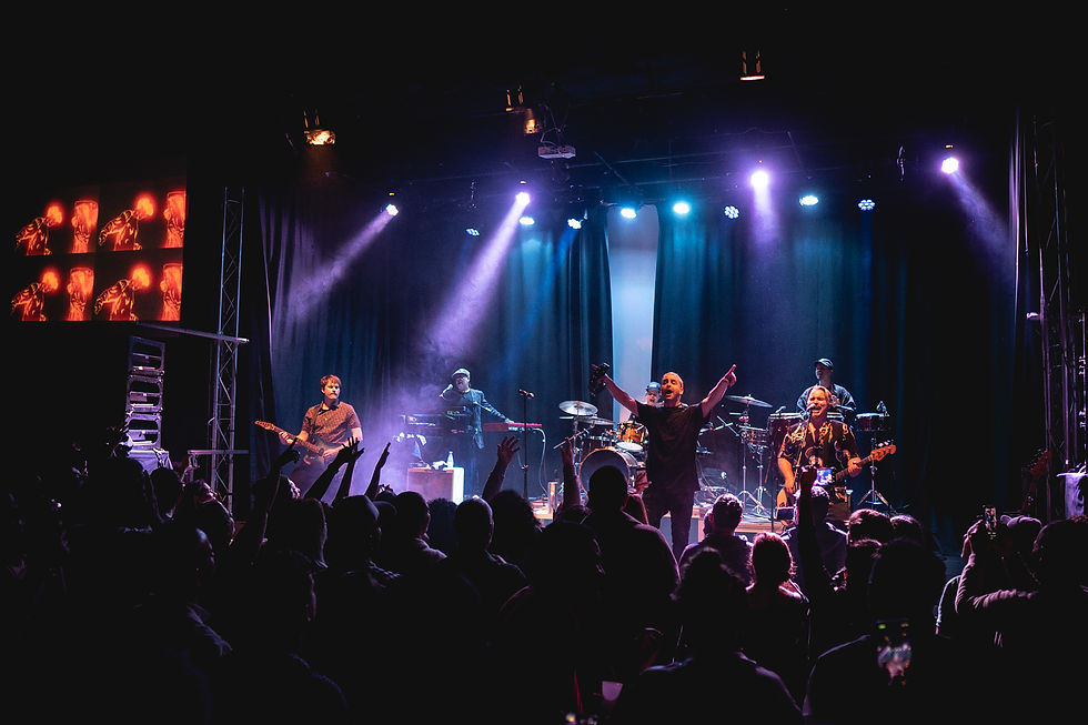 Los Amigos Invisibles. Foto: Oscar Ribas.