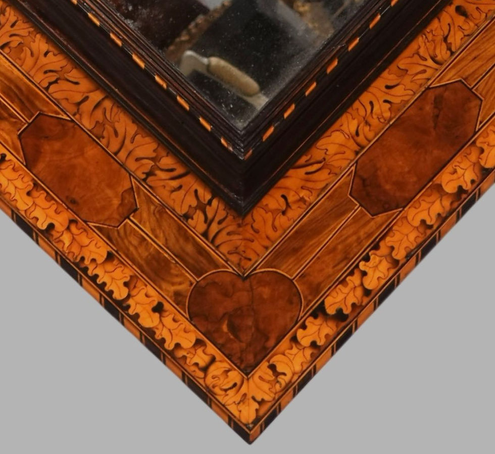 Miniature : Miroir marqueté attribué à Noël Hache   Époque XVII°