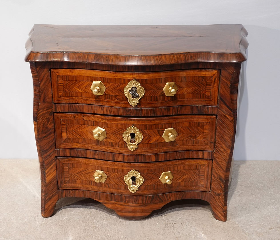 Miniature : Petite commode de maîtrise d'époque XVIII°