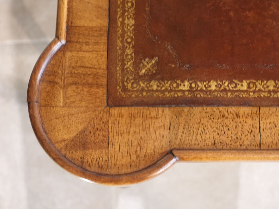 Miniature : Table à jeux lyonnaise en noyer d'époque XVIII°