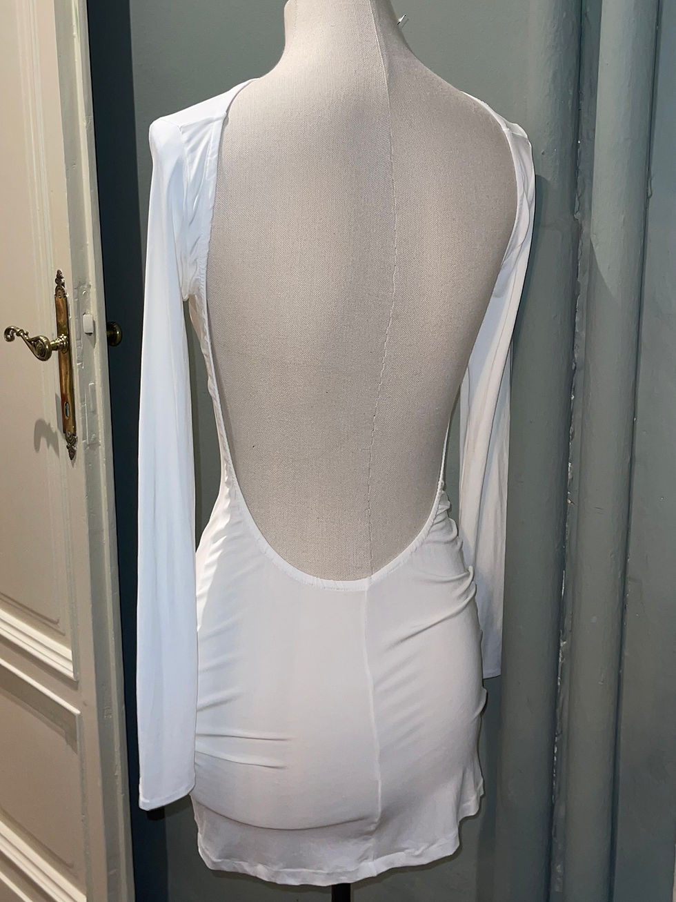 Miniatura: THE MINI WHITE DRESS
