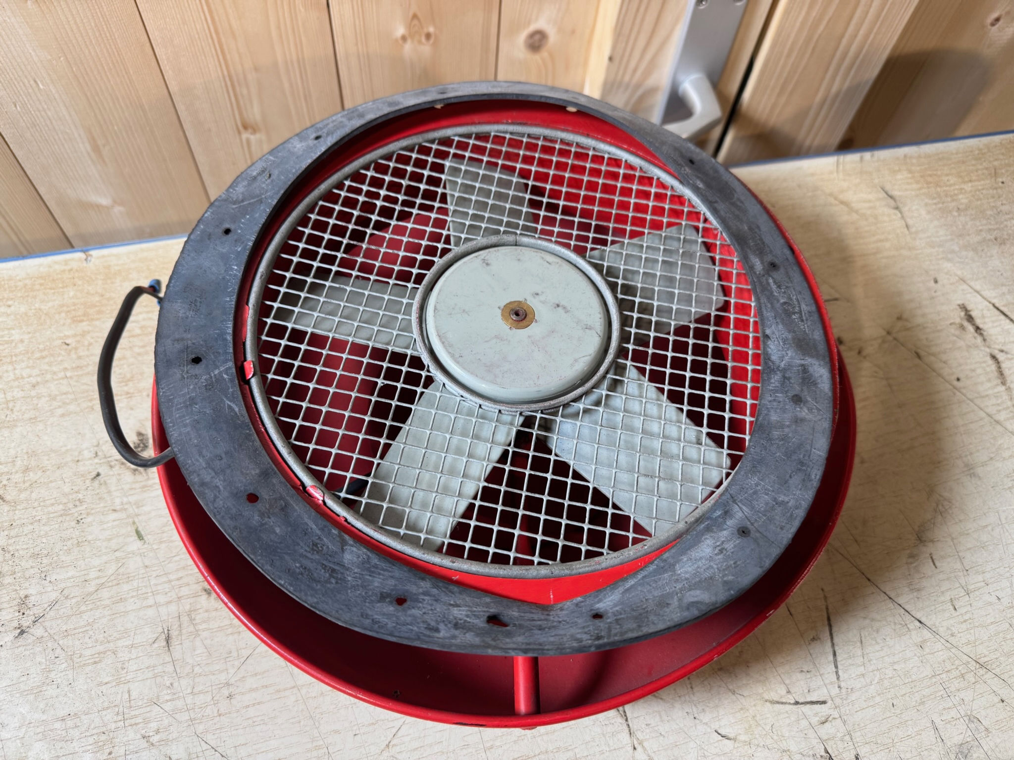 KrKw Sani Wohnkoffer Lüftung Lüfter Dach