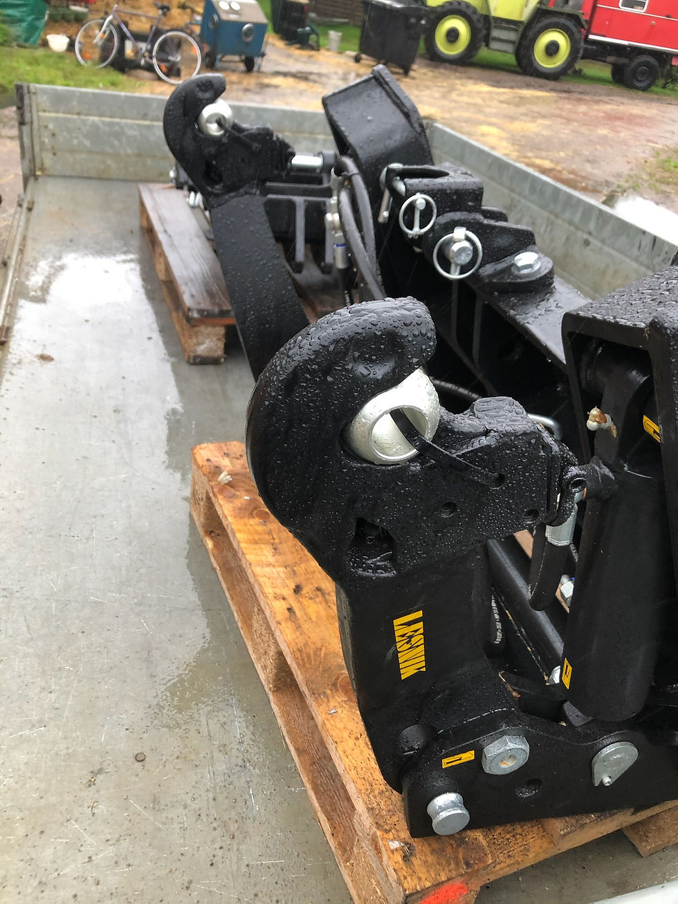 Miniaturbild: Frontkraftheber Unimog  Hydraulik Lesnik PU26 Anbau-Platte