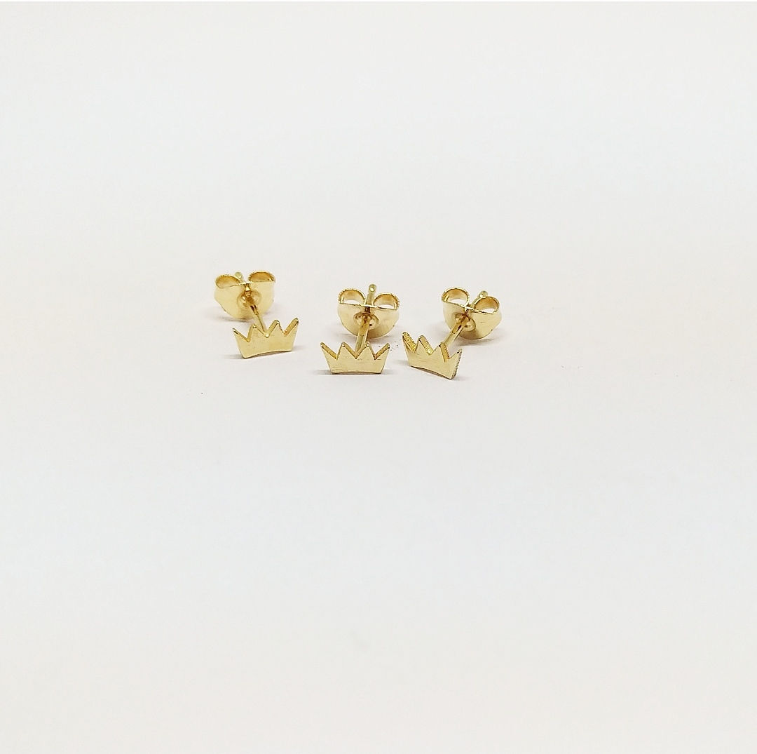 עגילי כתר קטנטנים