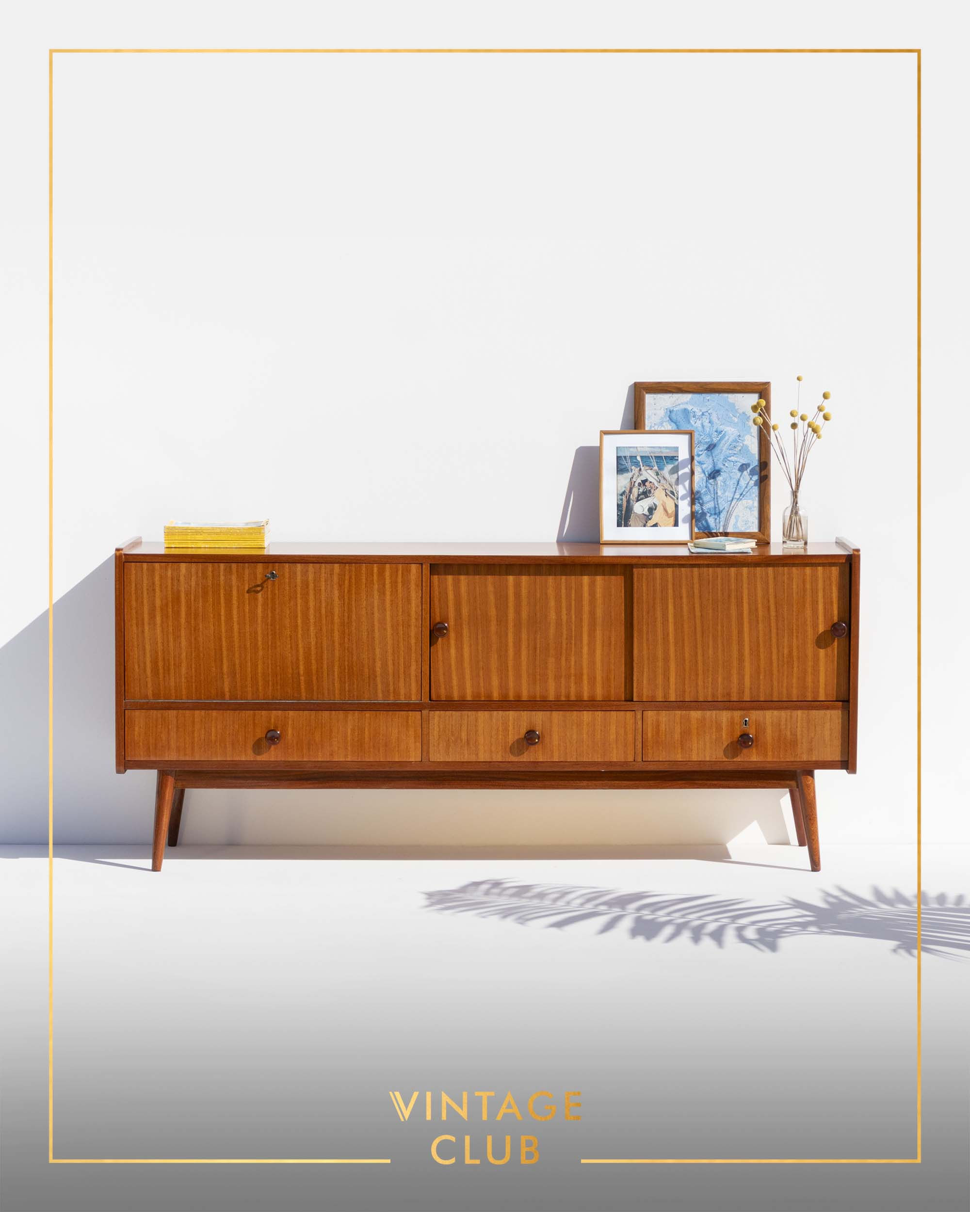 A minimalist retro sideboard by Duros