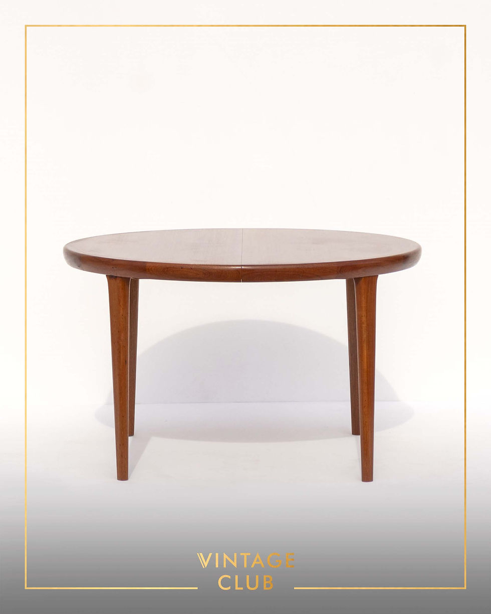Thumbnail: VV Møbler Spøttrup Model Nr: 16-668 extendable teak dining table, Denmark 1960's