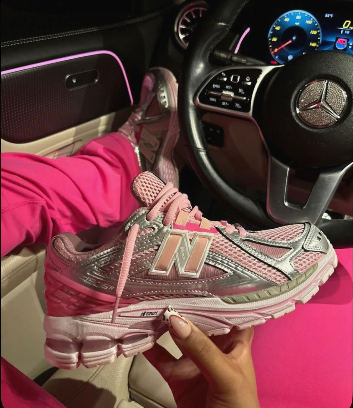 NB Ligt Pink Sneakers 