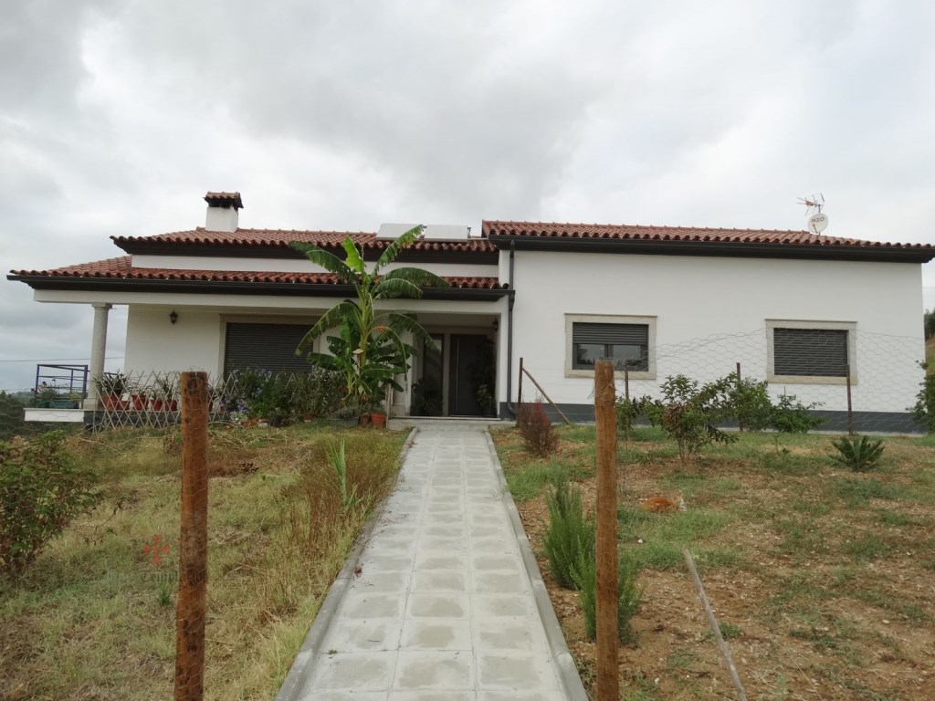 Maison 6 Pièces - 220 000 €