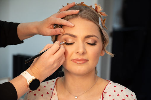Suffolk - Spinney stays - Hitchedandclickedcambridge - Bridal prep.jpg