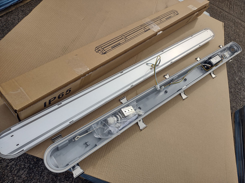 Thumbnail: Venture Lighting 4ft (1200mm) 16w Indoor/ Outdoor Batten Light.