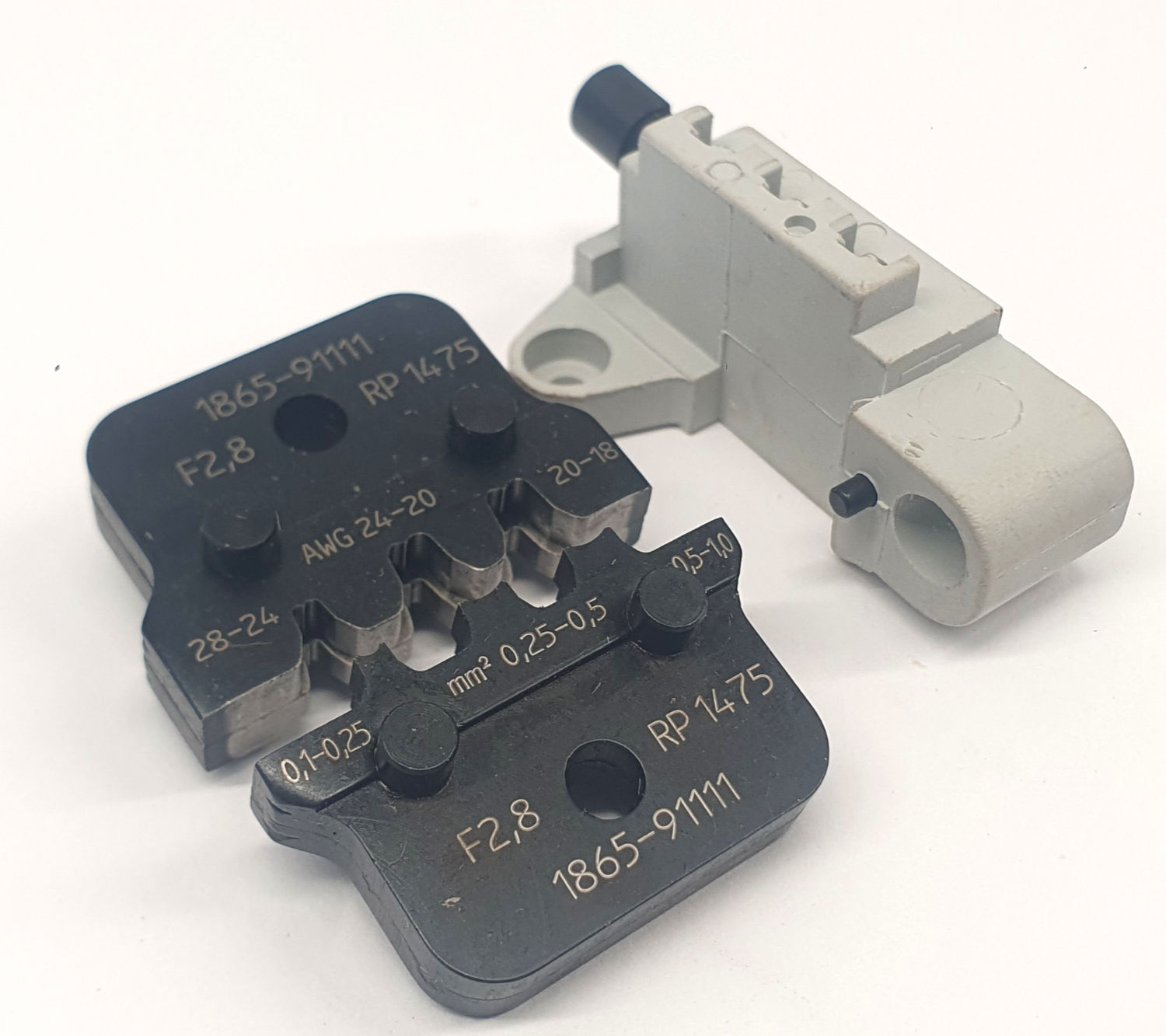 1865-91111 Die set F2,8