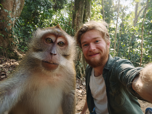 Beynimiz Bize Oyun mu Oynuyor? Maymunlardan Zekaya Dair Kışkırtıcı Dersler