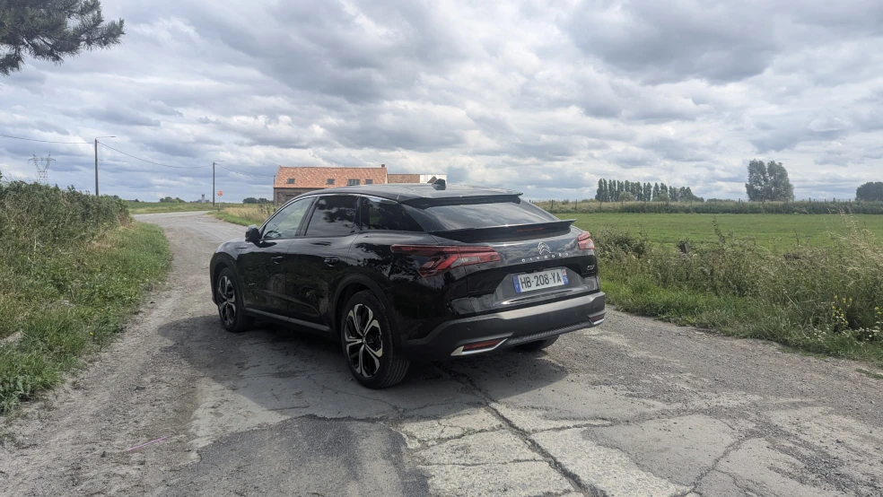 La Citroën C5 X Hybride 145