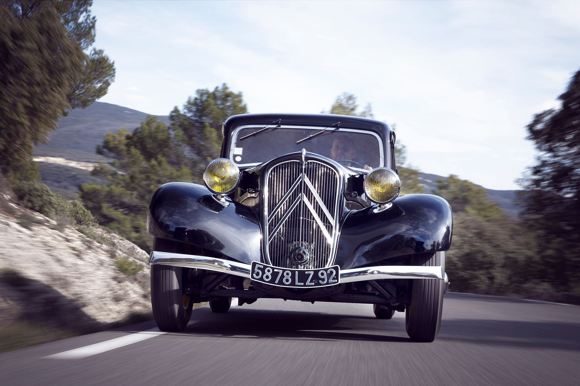 La Citroën Traction Avant vue de face 