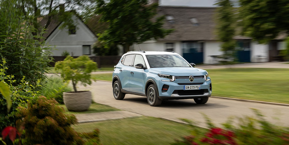 La nouvelle Citroën C3 hybride dans une teinte bleue