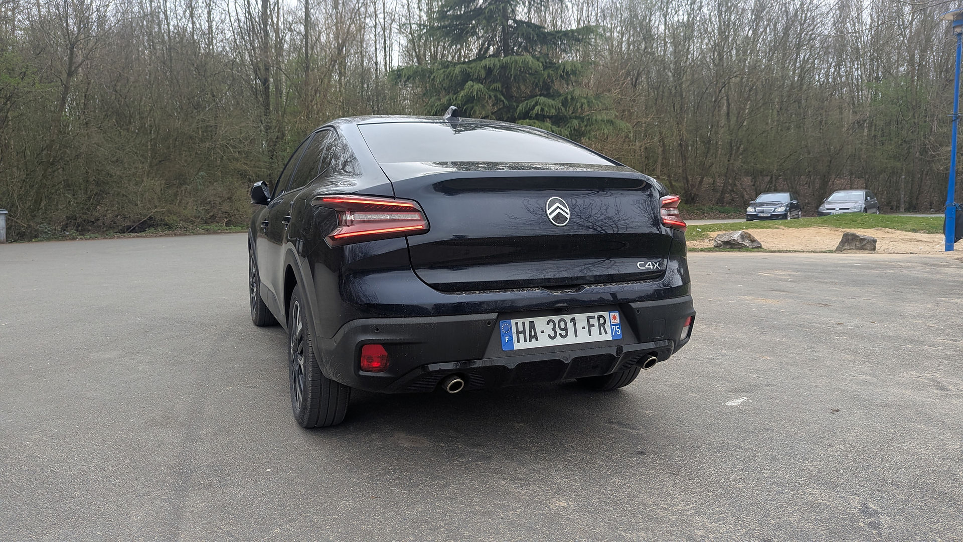 La Citroën C4 X hybride 145 à l'essai