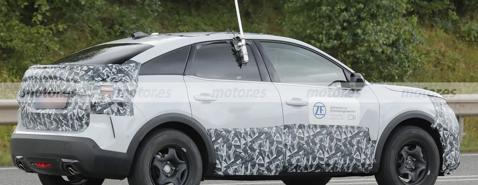 La nouvelle Citroën C4 2024 sur la route