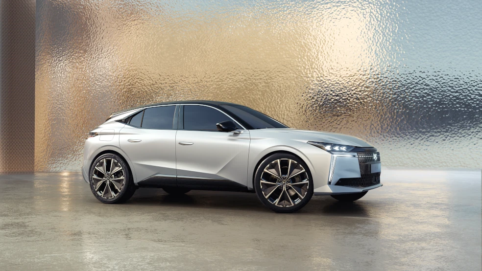 The DS N°4 2025 - the exterior