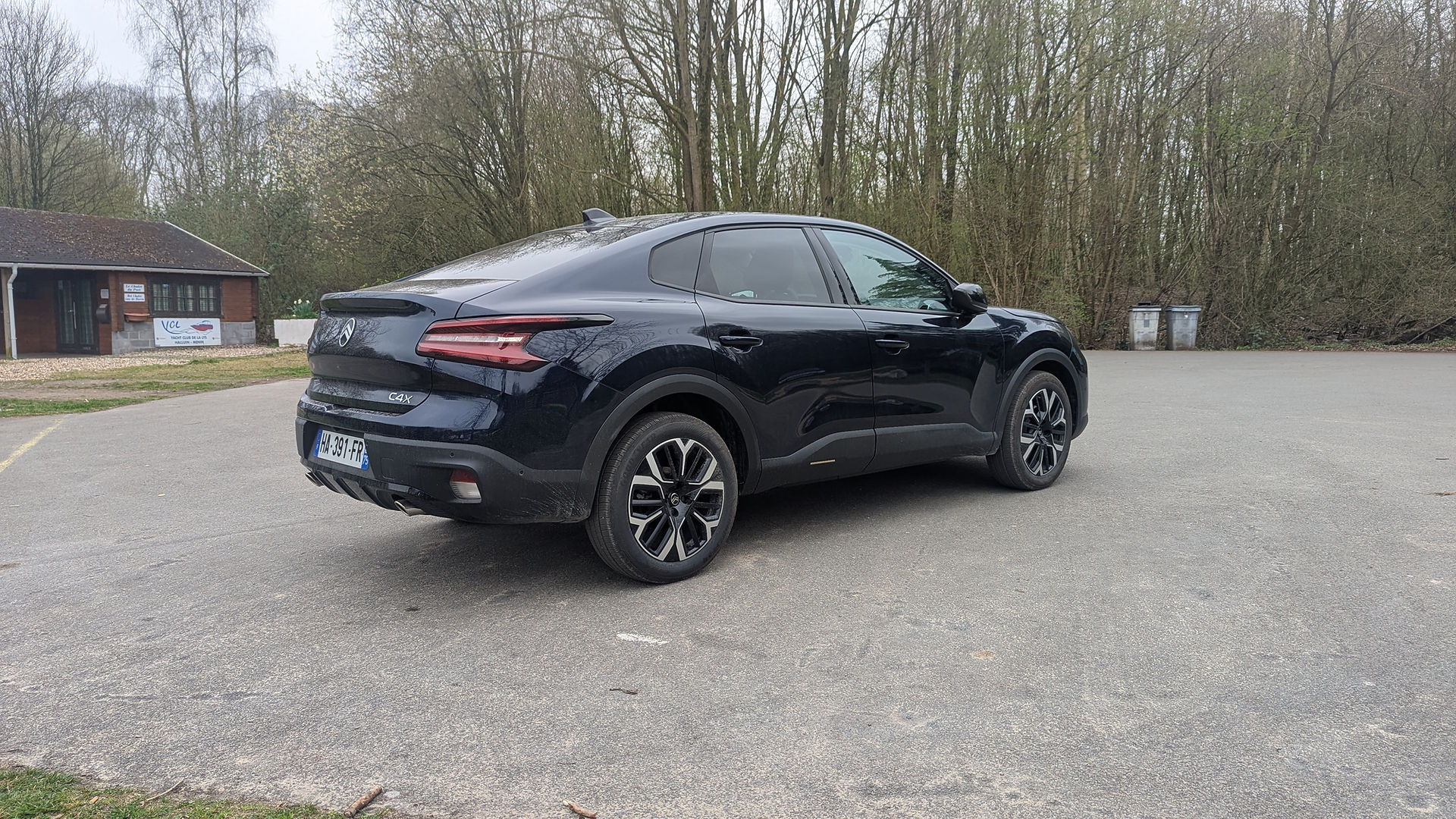 La Citroën C4 X hybride 145 à l'essai