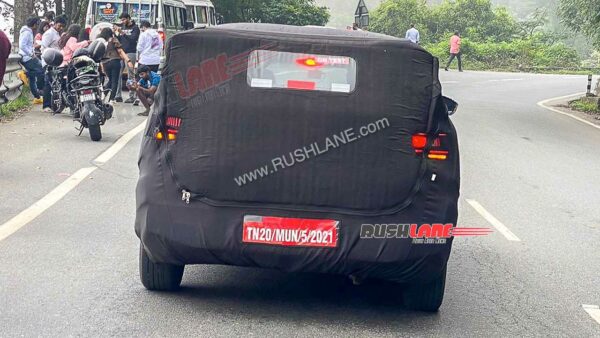 The new Citroën C3 Aircross being tested, seen from the rear