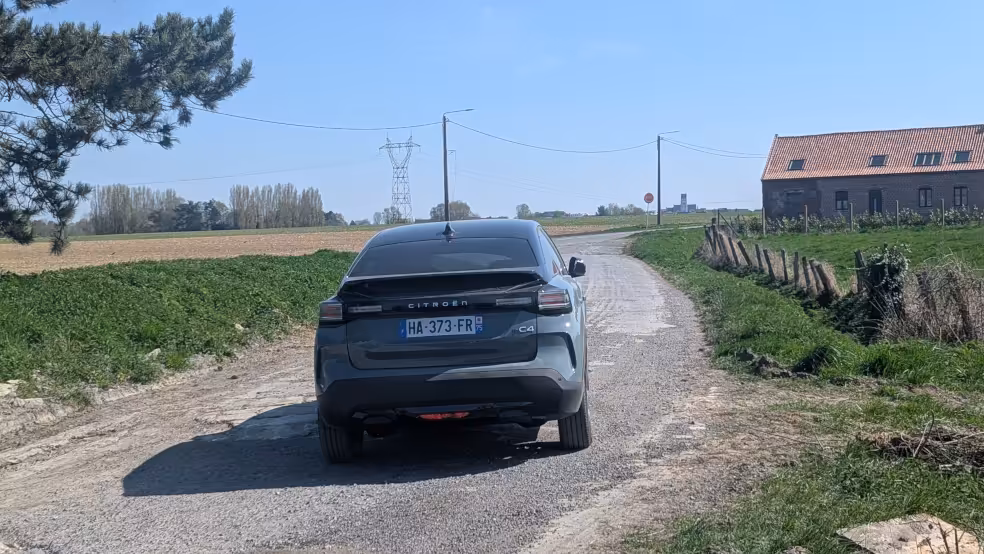 The Citroën ë-C4 156 (2025) on test drive