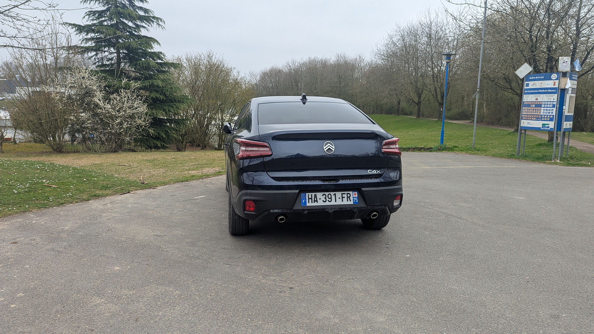 La Citroën C4 X hybride 145 à l'essai