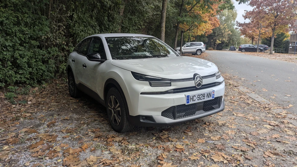 La Citroën C4 Hybride 110 en teinte blanche