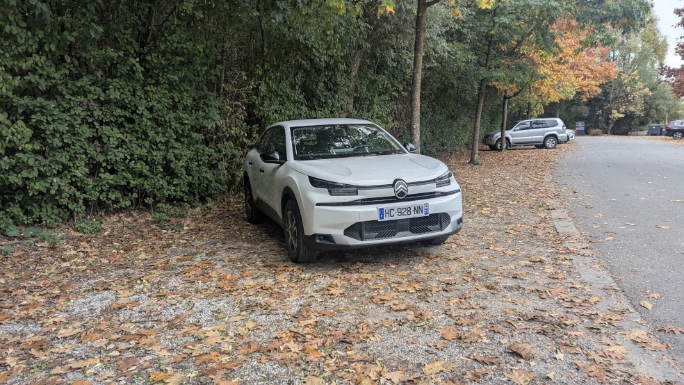 La Citroën C4 Hybride 110 en teinte blanche